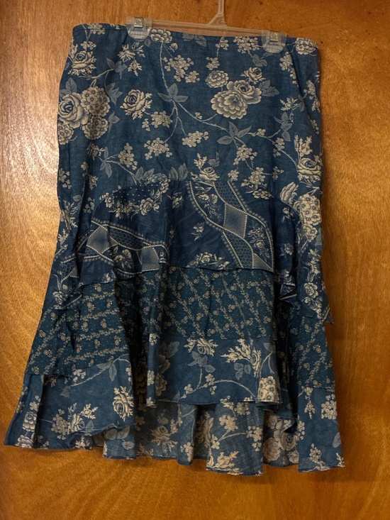 Lauren Ralph Lauren Dresses & Skirts - Lauren Ralph Lauren Floral Ruffled Skirt